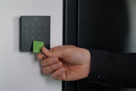 NFC Code Touch Tree Anthrazit | Loxone Shop