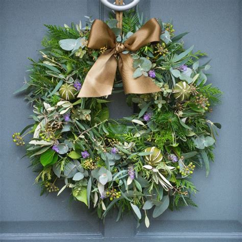 How to Get the Most out of Your Hand-Made Natural Christmas Wreath ...