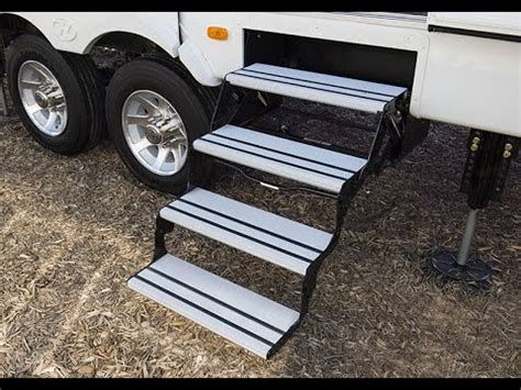 Lippert Solid Step Install 的图像结果