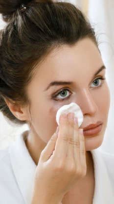 8 Essential Face-Washing Rules To Avoid Breakouts