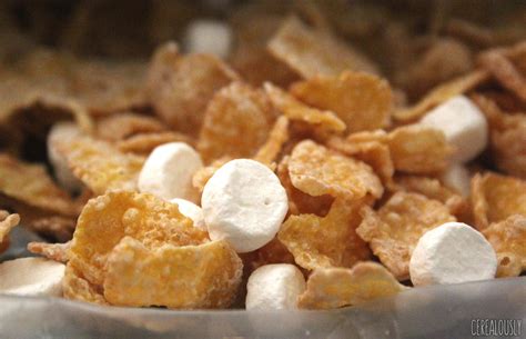 Review: Kellogg's Frosted Flakes with Marshmallows