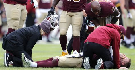 Washington QB Alex Smith suffers gruesome broken leg, Colt McCoy steps in