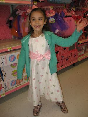 Girls at Walmart 的图像结果