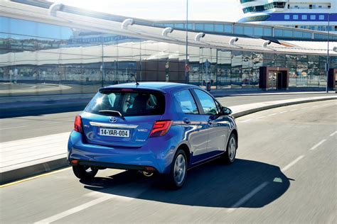 Toyota Yaris (2015) - picture 8 of 54