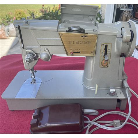 Singer 329K Sewing Machine 的图像结果