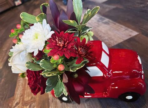 Christmas Truck Centerpiece, The Work Shop, Rye, December 23 2023 ...