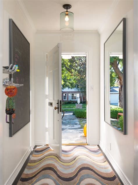 Small Entryway Magic: Transforming Your Welcome Space