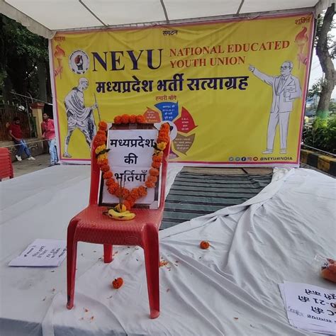 MP: Aspirants adopt Gandhi's 'gentle way' to protest against delay in ...