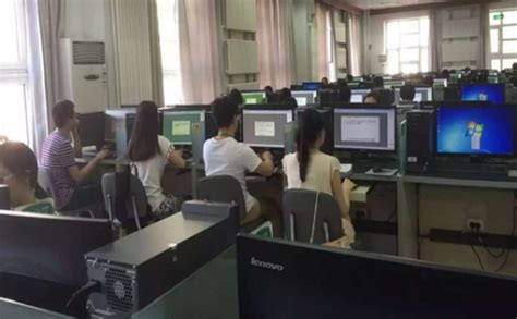 吉林高考阅卷工作向媒体开放_图片新闻_中国政府网