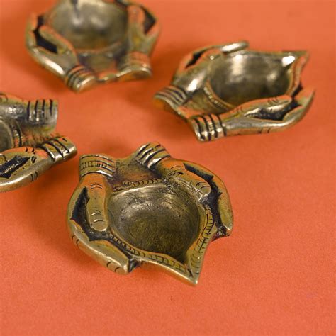 Brass Hasth Diya S/4 ( 1") – Suyogah