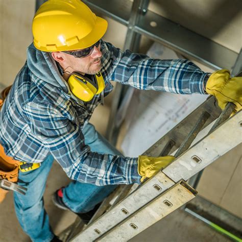 Climb Ladder 的图像结果