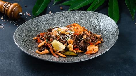What is Oyster Sauce, What Does It Taste Like? And How Do You Cook With It?