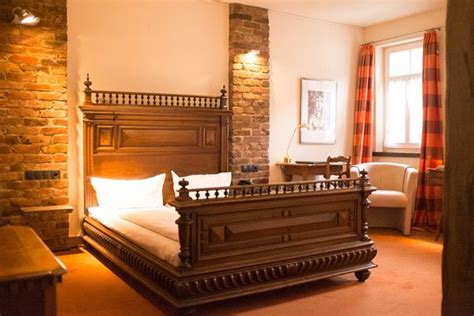 LANDGASTHOF ZUM WEISSEN SCHWANEN (Braubach) - Hotel Reviews, Photos ...