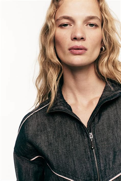 Denim Jackets for Women | Oversized, Cropped & More | H&M IN