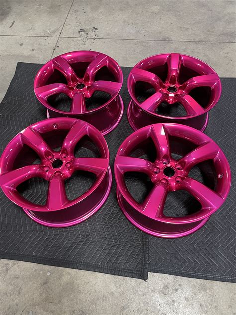 Nissan Wheels finished in Illusion Pink | Prismatic Powders