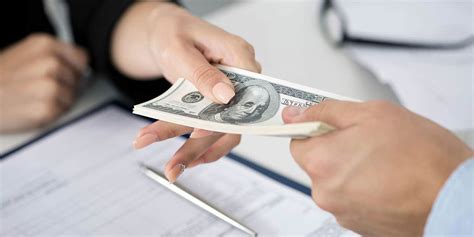 Aturan pinjaman karyawan di perusahaan