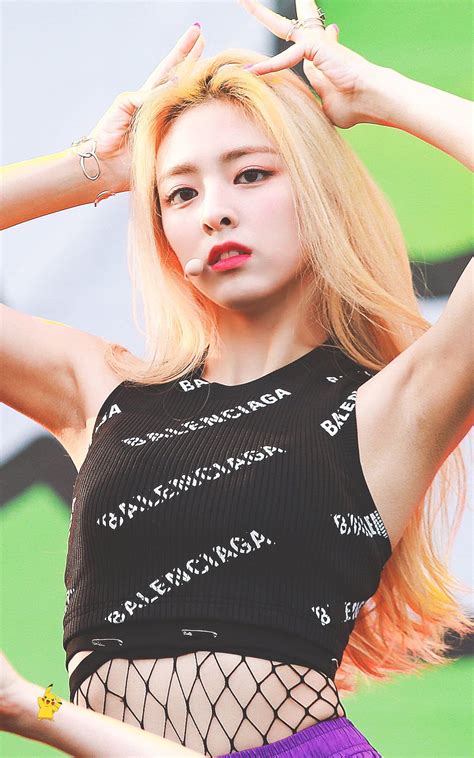 yuna pics on Twitter | Itzy, Kpop girls, Korean girl