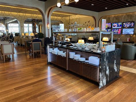 Review: Turkish Airlines Lounge Washington Dulles (IAD) - Live and Let ...
