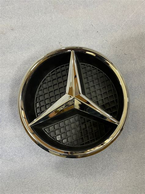 Monogram Mercedes GLS 200 – CarTrends