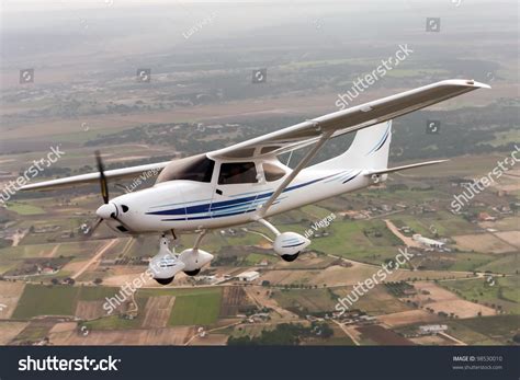 Small Flying Machine 的图像结果