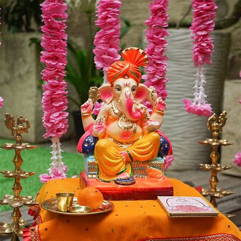 Buy 1FEET Lalbaugcha Raja Eco-Friendly Ganpati | Plant-A-Ganesha Online ...