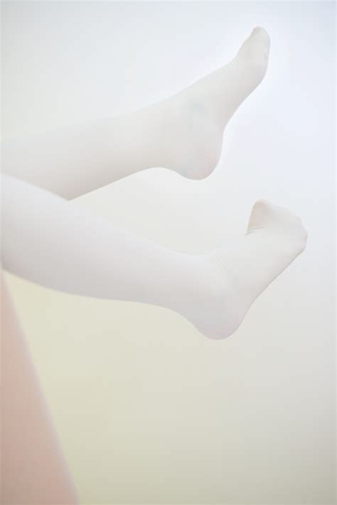 Free Images : hand, girl, white, sweet, petal, feet, cute, leg ...
