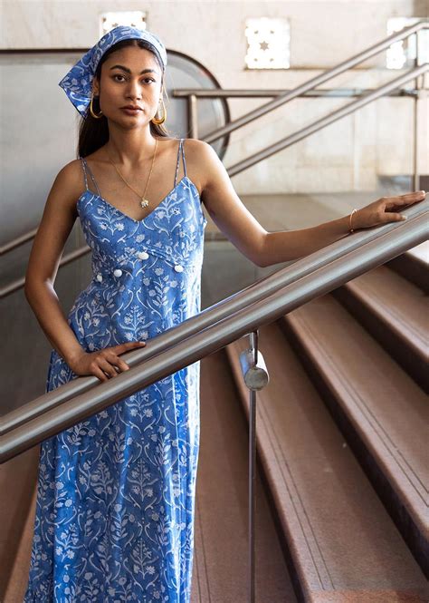 Explore Handcrafted Designer clothes for Women | JOVI India