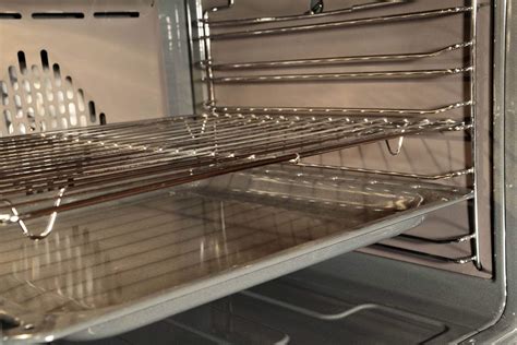 5 Proven Effective Ways To Clean Oven Racks Yourself