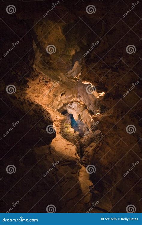 C68 Hannibal - Mark Twain Cave Stock Photo - Image of formation, abyss ...