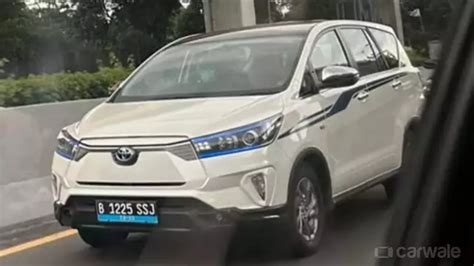 Toyota Innova Crysta EV spied testing - Overdrive