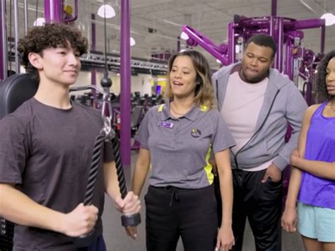 PLANET FITNESS INVITES TEENS TO WORK OUT FOR FREE ALL SUMMER LONG FROM ...