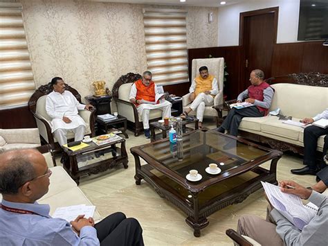 Giriraj Singh holds meeting with Odisha Minister over issues in Pradhan ...