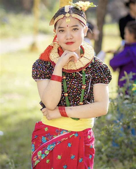 Nepali Culture | Asian traditional clothes, Fashion, Glamour pics