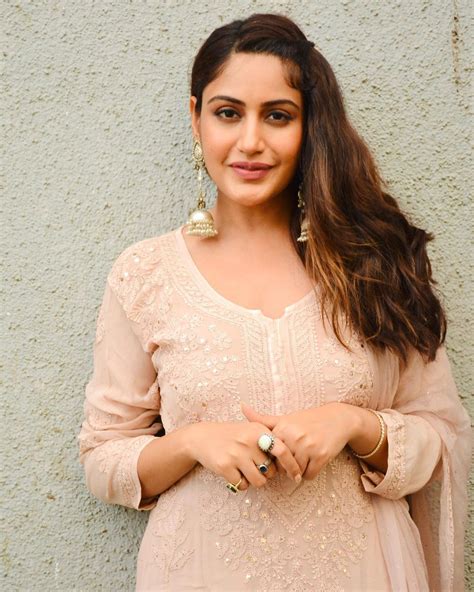 Celebrity Inspired Look Premium Georgette Resham Embroidery Chikankari ...