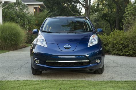 2016 Nissan Leaf Offers 107-Mile Range With 30-kWh Battery; Leaf S Unchanged