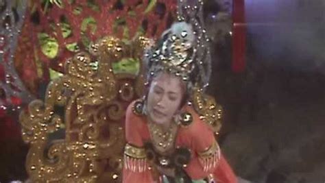 西游记：孙悟空在铁扇公主的肚子里玩耍，痛得直打滚！_腾讯视频