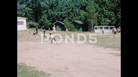 Kids Playing Baseball 的图像结果