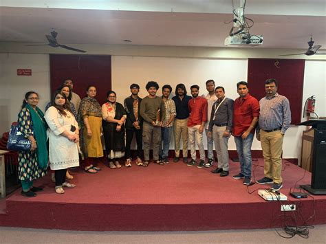 Satish Pradhan Dnyanasadhana College Thane