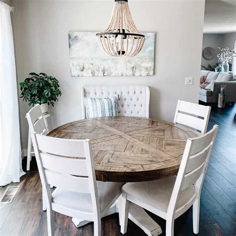 Design Ideas for a Cozy Small Dining Room