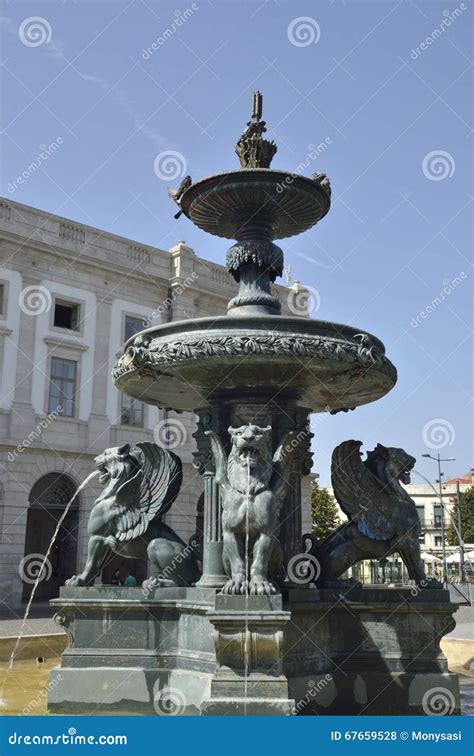 Fountain of lions editorial stock photo. Image of fountain - 67659528