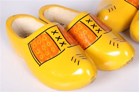 Clogging Shoes 的图像结果