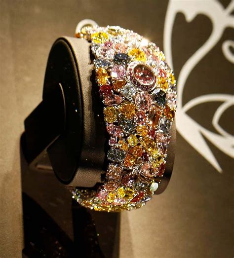 Take a look at the most expensive watch in the world that costs a ...