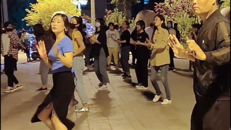 三十二步广场舞怎么跳