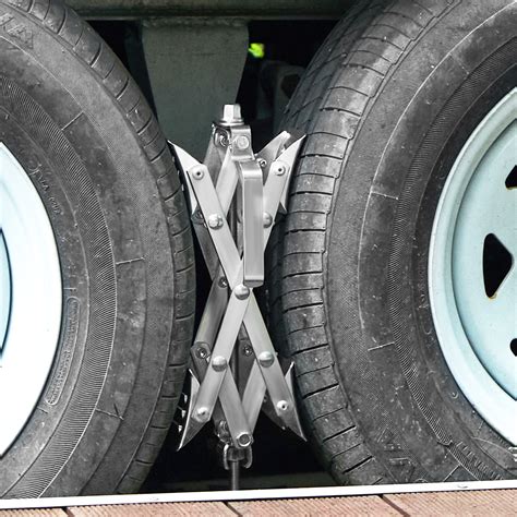 Best RV Wheel Chock 的图像结果