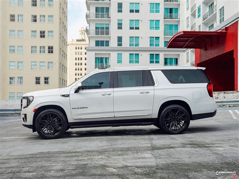 Tuning GMC Yukon XL SLT 2023, side