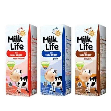 Jual 2+1 MILK LIFE 200ml lactose free UHT milk strawberry chocolate ...