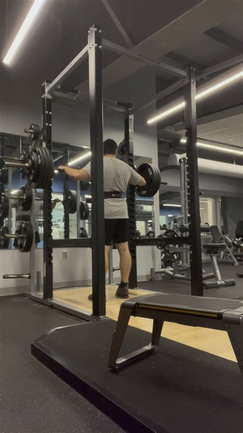 Squat 370 lbs/168 kg x 3 with pause on last rep @200 lbs/91 kg ...