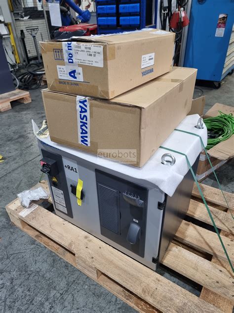 used robot motoman gp25 YRC1000 controller yaskawa | Eurobots