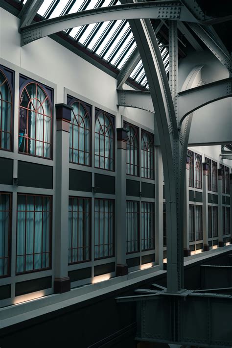 Collum Inside Building 的图像结果