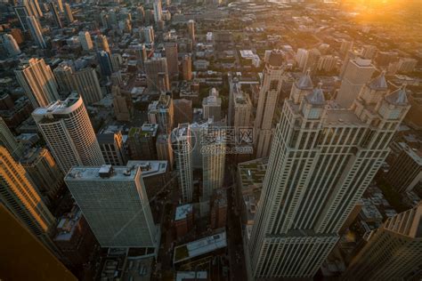 多于摩天大楼黄昏芝加哥市中心天线的空景象从高起日落高清图片下载-正版图片307713944-摄图网